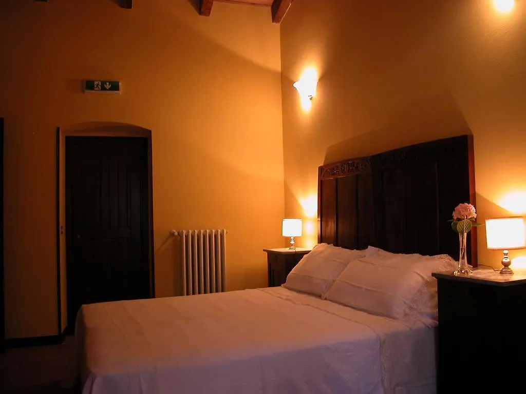 Farm stay Agriturismo Casa Garello Villa Salice Terme Italy